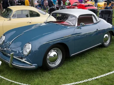 保时捷 356 A 全解析：从《名侦探柯南》的反派座驾，到现代跑车的奠基石