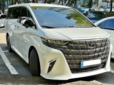 丰田埃尔法（Alphard）：不仅是一辆车，更是一张行走的“顶级名片”——深度购车与体验指南
