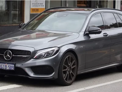 奔驰c旅行车_豪华旅行车中的标杆之选