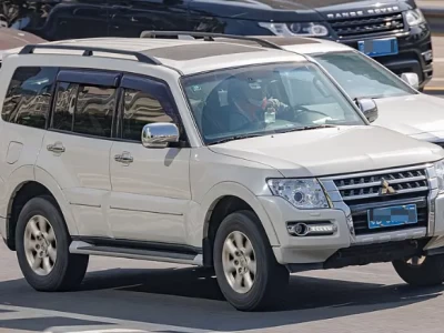 2025年三菱帕杰罗V97最新报价多少？中东版平行进口配置及越野性能详解