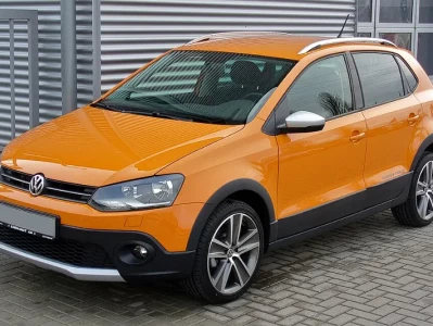 大众CrossPolo：被误解了12年的"伪SUV"，二手市场还值得买吗？