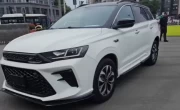 斯威钢铁侠(SWM斯威汽车旗下一款紧凑型SUV)