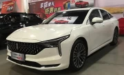 奔腾B70全面评测_2025款车型真实体验与性能解析