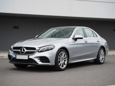 奔驰是哪国的品牌？揭秘梅赛德斯-奔驰的德国血统与全球魅力