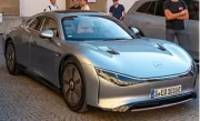 奔驰电动车2022款价格_2025最新奔驰电动车型报价解析