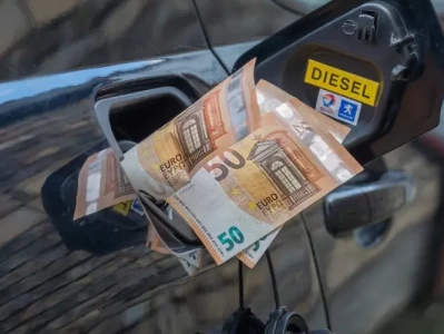 一升汽油等于多少公斤_汽油密度与重量换算全解析