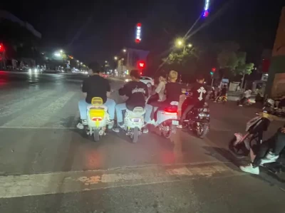 深入分析：为什么鬼火摩托那么危险，年轻人还是以身试险？