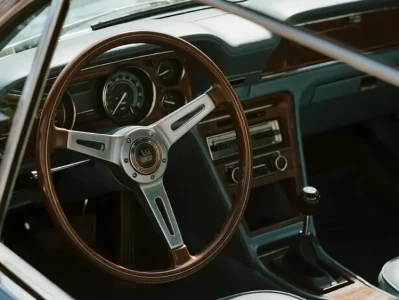 汽车方向盘变重什么原因_方向盘突然变重的8大常见故障解析