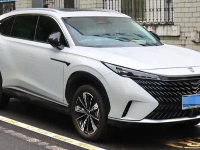 荣威RX5 PLUS尺寸_空间表现与油耗实测数据解析