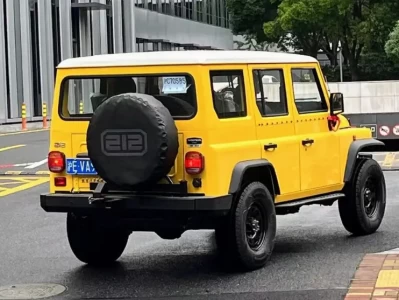 停产22年后入手北京吉普2020的硬核避坑指南与越野修车实操