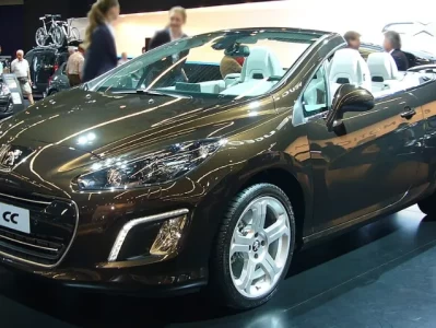 标志308cc敞篷车_标致经典敞篷车型全解析