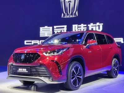 丰田皇冠陆放报价及图片_与汉兰达价格配置对比解析