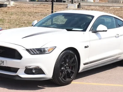 极品飞车电影里的车_那些让你热血沸腾的经典跑车盘点