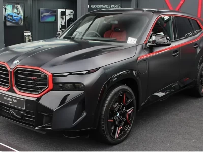 宝马XM红色标签_2025年全新车型亮点抢先看