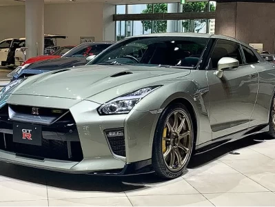 东瀛战神落幕与新生：日产 GT-R R35 传奇谢幕，混动 R36 能否重塑往日荣光？