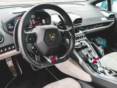 方向盘沉重是什么原因_解析转向系统常见故障及解决方法