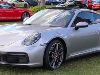 保时捷卡雷拉_豪华跑车性能与驾驶体验全解析