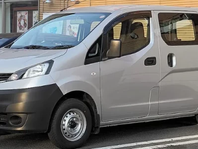 日产NV200深度评测：实用主义的坚守与时代的妥协