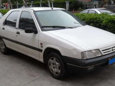 别被情怀骗了：中国“老三样”里底盘最好的富康，为何沦为网约车弃子？