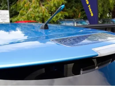 汽车顶上的天线有什么用处_车载天线功能全解析