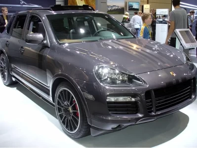 保时捷卡宴GTS报价全解析：V8回归后的百万级“黄金分割点”