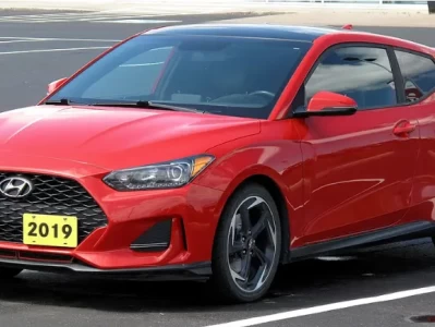 现代Veloster飞思深度解析：三门异类的传奇之路与性能钢炮的最后挽歌