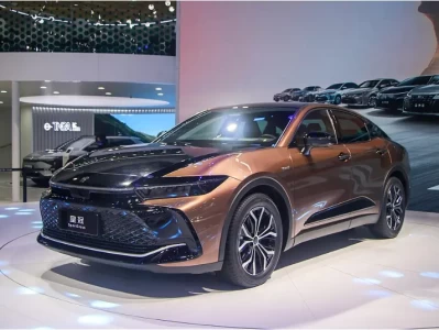 丰田皇冠suv车型_混动版性能与配置全解析