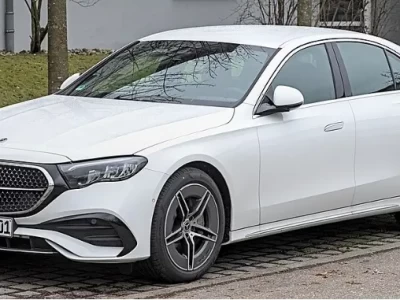 【深度解析】2024款奔驰E级怎么样？值得买吗？全面评测优缺点与选购指南