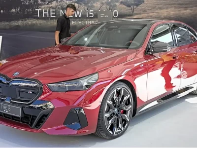 BMW i5 M60 xDrive_全新电动性能车纽北首测