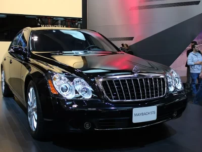 迈巴赫57报价_豪华轿车的价格究竟有多惊人