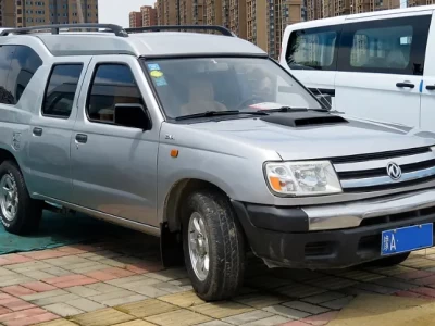 日产帕拉骐：一台被时代遗忘的"工具车"，为何在露营圈悄悄翻红？