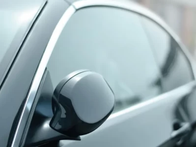 汽车玻璃是什么材质_车窗玻璃的材质与安全性能解析