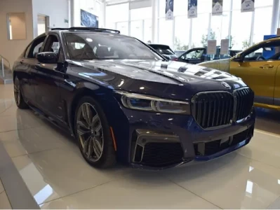 宝马加拿大新7系价格_760i与i7豪华轿车售价公布