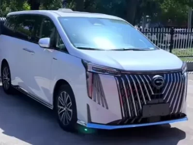 传祺M8混动油耗_2025款真实油耗表现与节能优势