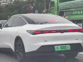 上海绿牌照是什么汽车_新能源车型申请条件全解析