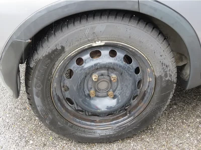 汽车胎噪大是什么原因_怎样改善车辆轮胎噪音问题