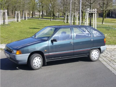 纳赛尔汽车：埃及汽车工业的先驱与复兴