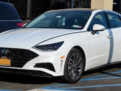 索纳塔八真实油耗大揭秘：2.0/2.4到底要烧多少油？一年油费是多少？