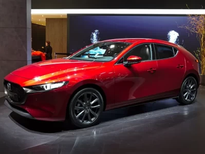 马自达3后悬挂大升级：从多连杆到扭力梁，减配还是真香？2019款真相与2025操控解析