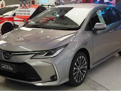 丰田卡罗拉2023车型_全新升级更大发动机动力更强劲