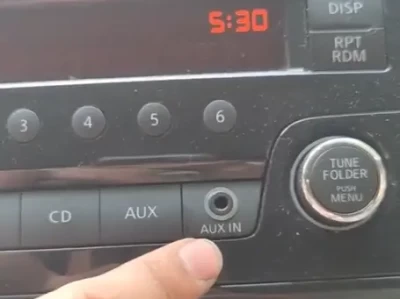 汽车aux是什么意思_车载AUX接口功能详解