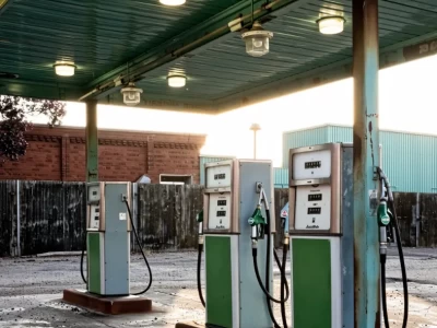 私营油与中石化油的区别_车主必知的油品选择指南