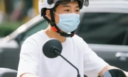 戴眼镜骑车怎么戴头盔_近视骑行安全佩戴全攻略