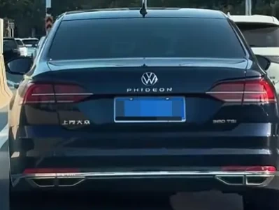 大众辉腾的“隐身术”：为什么顶级豪车总被帕萨特“冒充”的那些爆笑故事