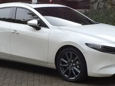 马自达3两厢详解：性能配置、价格行情与驾驶心得全指南