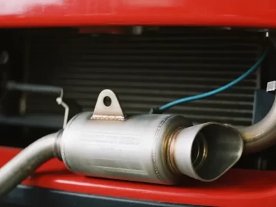 汽车三元催化是什么_详解汽车尾气净化核心部件