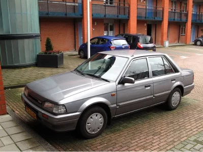 马自达323参数_这款经典车型配置详情全解析