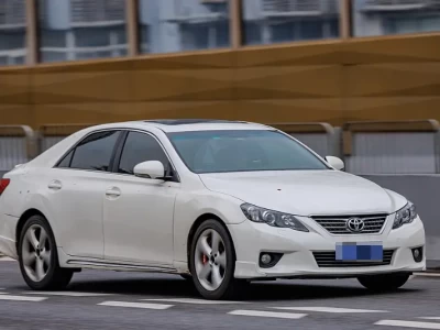 丰田锐志(Reiz)全面解析：经典后驱轿车的传奇与魅力