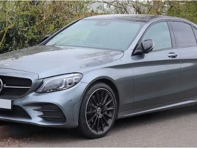 奔驰c300油耗_实际油耗表现与省油技巧分享