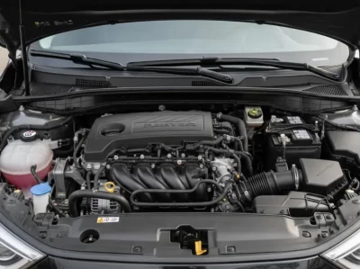 方向盘变“按摩仪”？深度解析汽车抖动的6大元凶与省钱维修指南